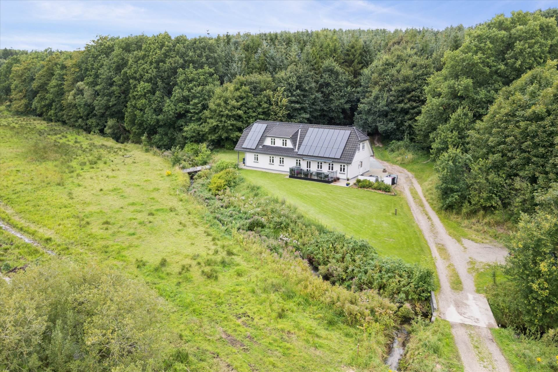 Luksusbolig netop kommet til salg i Vojens: Se hvad du skal smide for Vojens’ dyreste adresser her