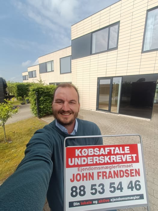 John Frandsen Herning lukker fremvisninger på Jordbærmarken 7 i Tjørring