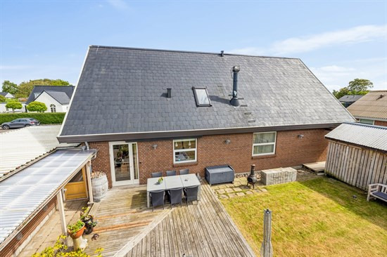 Pris sat ned med 100.000 kr. på Hans Mikkelsvej 7