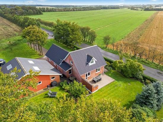 Top 6 over dyreste boliger til salg i Årre. Priser op til 2.798.000 kr