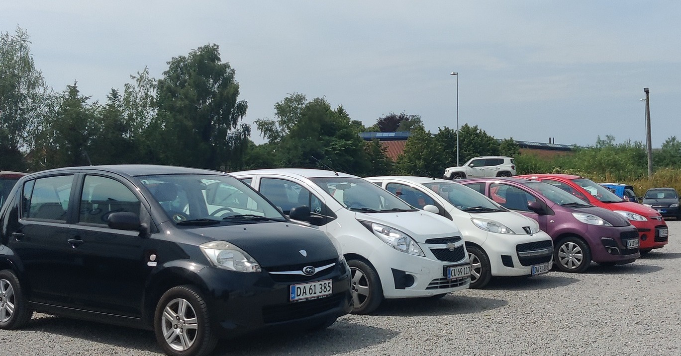 Lej en personbil for 3.000 kr. om måneden med fri kilometer hos TT CARS ApS