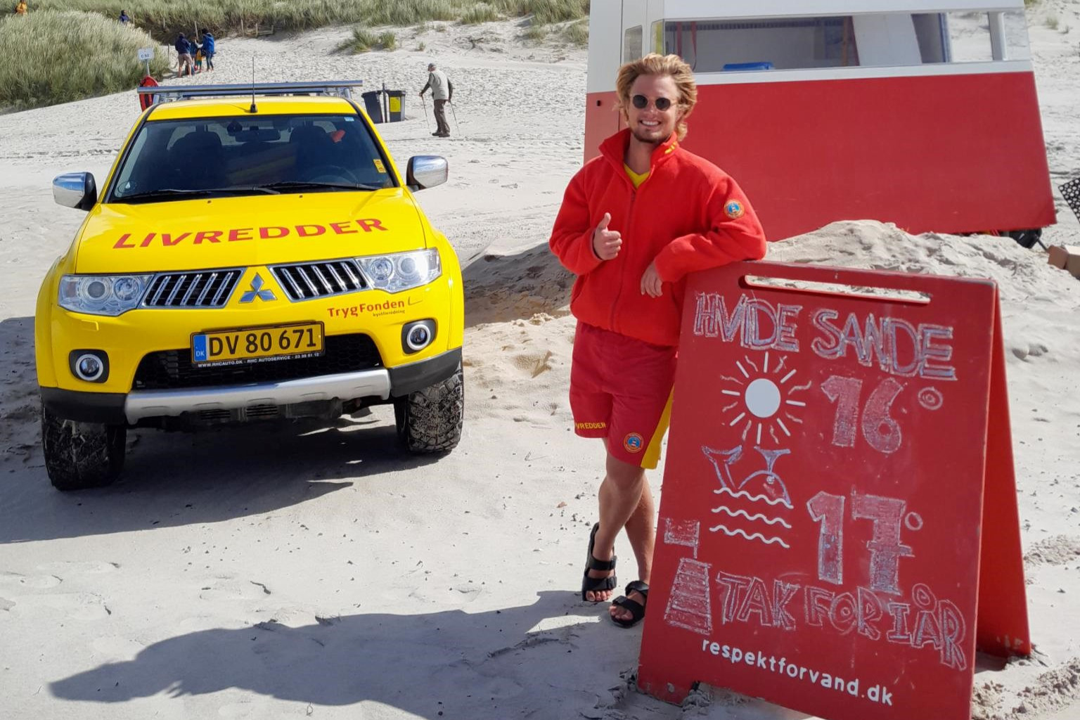 Livredderne i Hvide Sande og Søndervig takker af for i år: Vinden skabte farlige situationer for badegæsterne