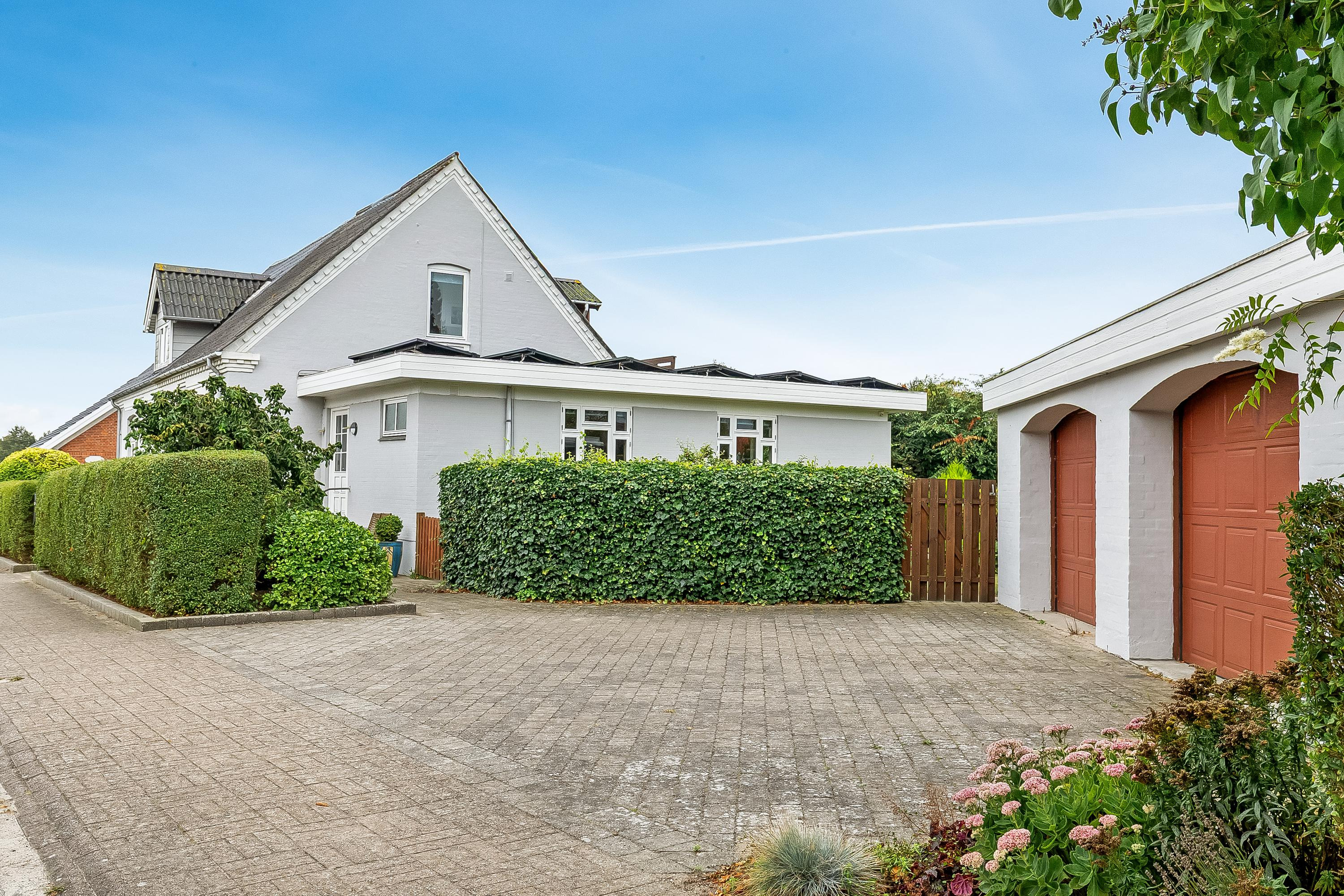 Energioptimeret dobbelthus - central beliggenhed i Strib