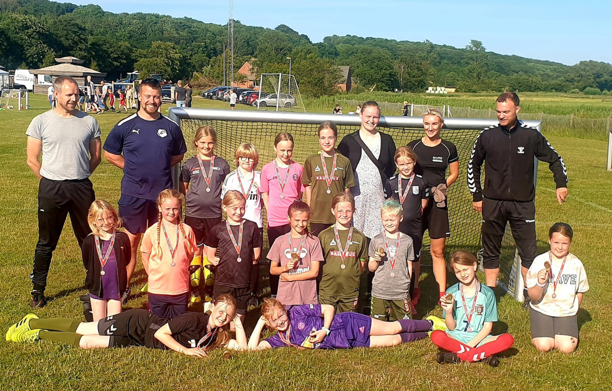 SMIFF09 Fodbold fik holdt ungdomsafslutning i sommervarmen