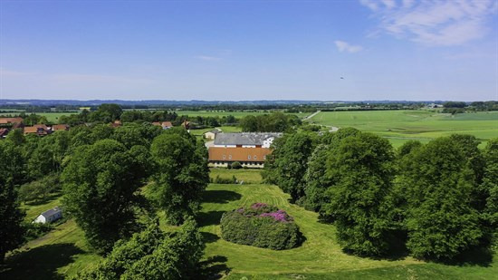 Top 6 over dyreste boliger til salg i Dybvad. Priser op til 4.200.000 kr