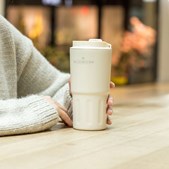 Meny Gl. Skagensvej præsenterer OlsenHome termokop: Perfekt til at bevare drikkevarers temperatur hele dagen