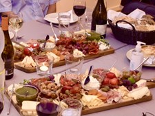 Osteaften hos Ostefruen i Sæby