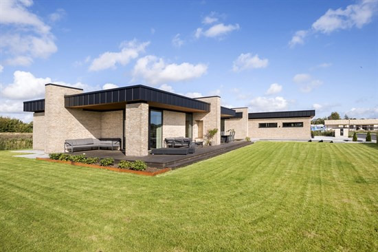 Drømmer du om luksus? For 5.750.000 kr er Knøsgårds Alle 64 kommet til salg - Se den og de dyreste boliger til salg her