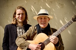 Simon & Garfunkel Tribute i Hodde-Tistrup Hallen