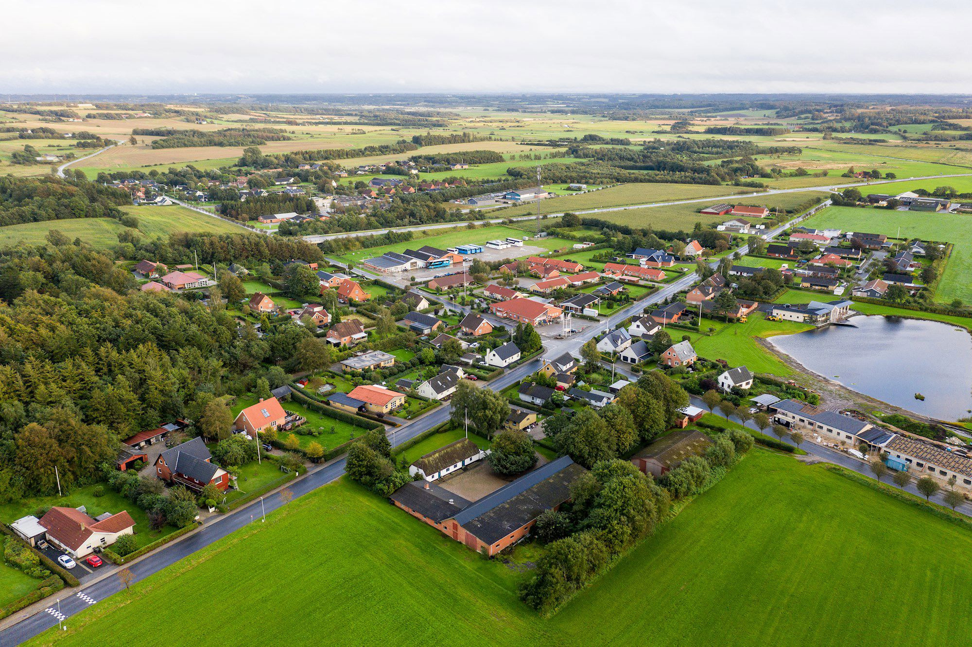 Nye byggegrunde til salg i naturskønne Bjerregrav med stærkt lokalliv tæt på Viborg