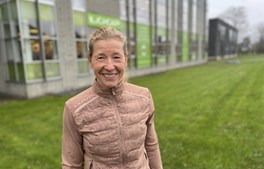 Helen lever af at gøre noget for andre - og hun elsker det