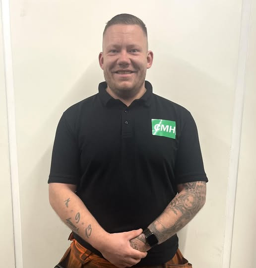 Oscar Biludlejning Hobro præsenterer ny værkfører hos CMH Biler