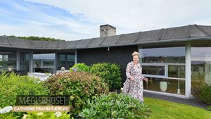 Mæglerhuset Sæby præsenterer arkitekttegnet hus med fænomenal udsigt over Kattegat i Frederikshavn – nu nedsat med 150.000 kr