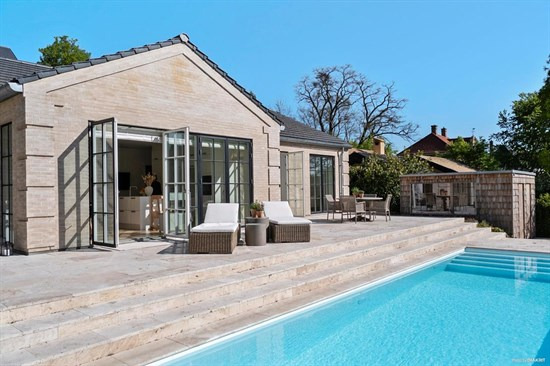 Helsingørsvej 10B og 2 andre boliger er kommet til salg denne uge i Fredensborg - se boligerne her.