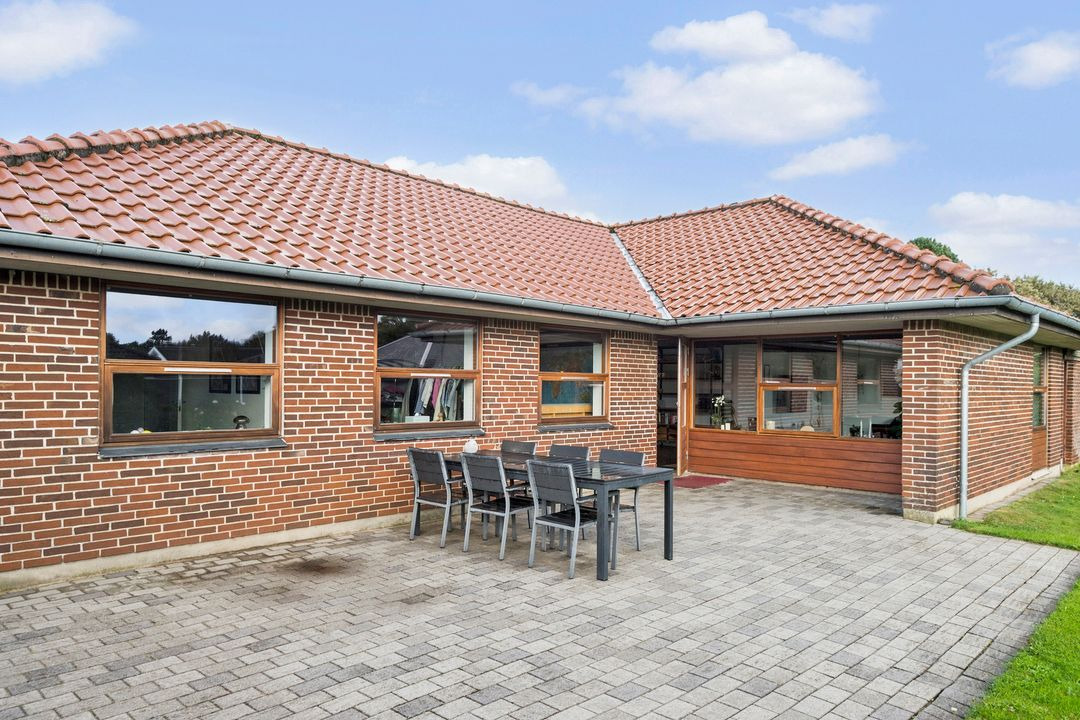 RealMæglerne Esbjerg fremhæver indflytningsklar villa på lukket vænge i Hjerting