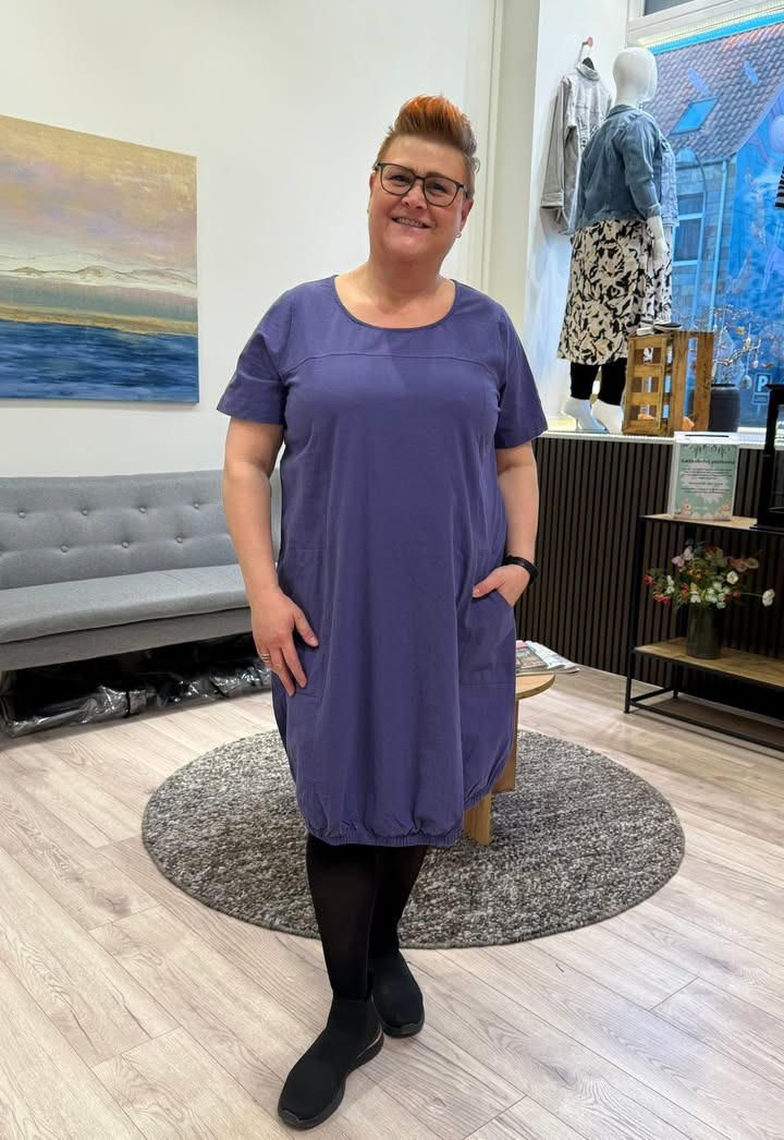 Only Curves præsenterer farverig bomuldskjole fra Zhenzi til sommergarderoben