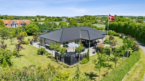 Vesterballevej 8 og 2 andre boliger er kommet til salg denne uge i Svendborg - se boligerne her.