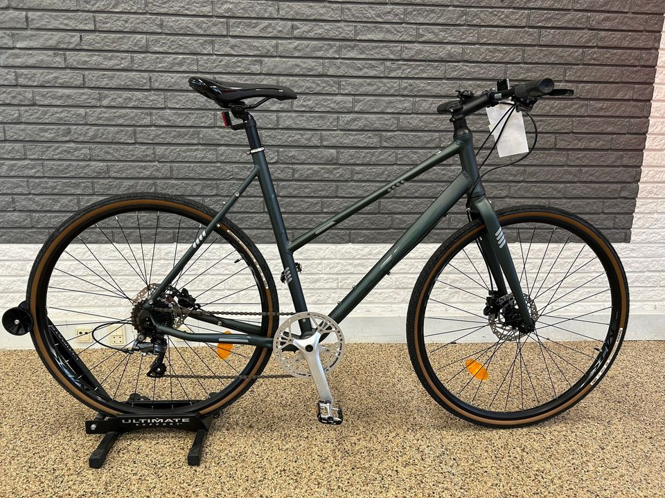 Henning Jørgensen Cykler APS: Stærke tilbud på MBK cykler med Claris gear og hydrauliske skivebremser til kun 3.399,50 kr.