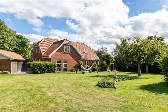 Hovgårdsvej 32 og 3 andre boliger er kommet til salg denne uge i Vejle - se boligerne her.
