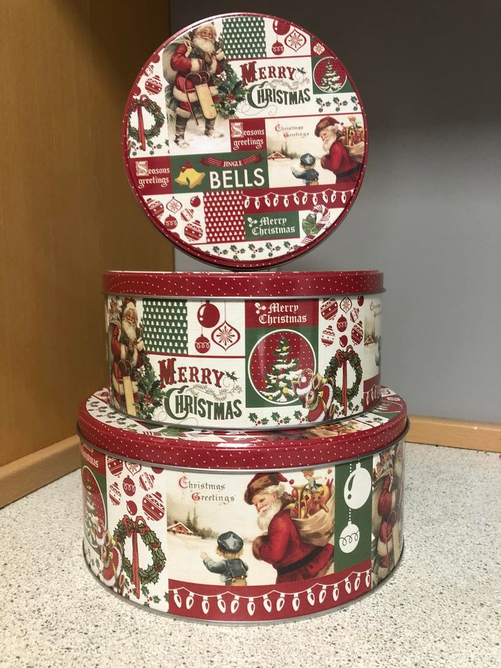 Julekagedåser på tilbud hos Min Købmand Øster Bjerregrav: 3 stk. for kun 59,95 kr.