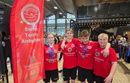 Aabybro Svømmeklub med succes ved Odder Cup