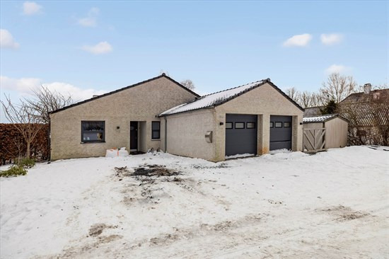 Smedevej 15B og 1 anden boliger er kommet til salg denne uge i Skævinge - se boligerne her.