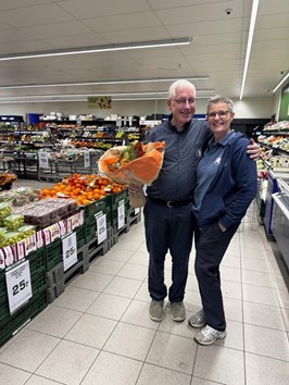 Rema 1000 Nykøbing Mors fejrer købmands 25-års jubilæum med konkurrence og tilbud