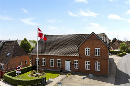 Skolegade 35 og 2 andre boliger er kommet til salg denne uge i Nordborg - se boligerne her.