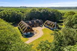 Eksklusiv bolig for 2,3  mio. kroner er netop kommet til salg i Bording - Se den og de dyreste boliger her