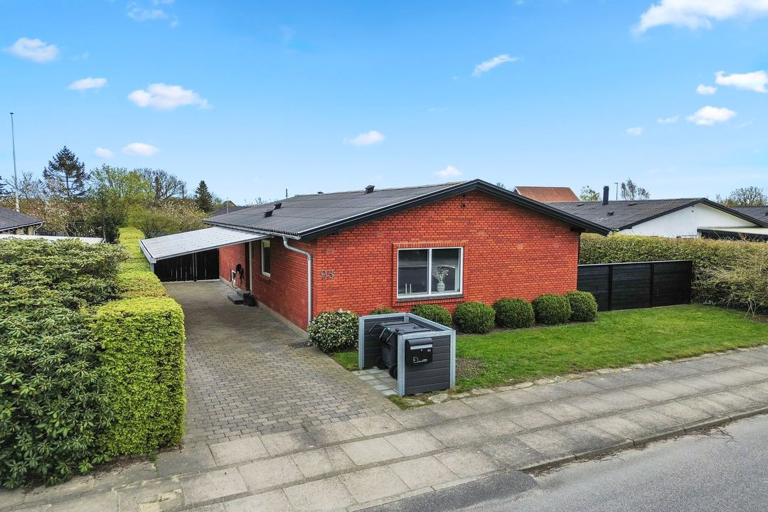 Mæglerhuset Brønderslev: Ny pris på charmerende villa i familievenligt kvarter