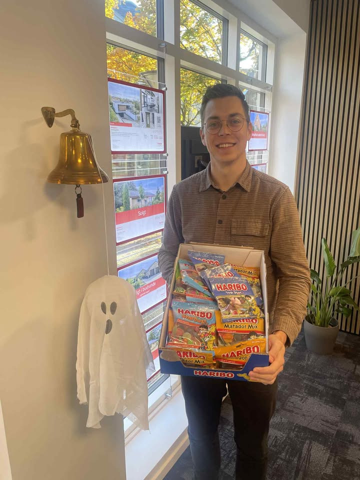 Home Brønderslev inviterer børn til efterårshygge med tegninger og slikposer