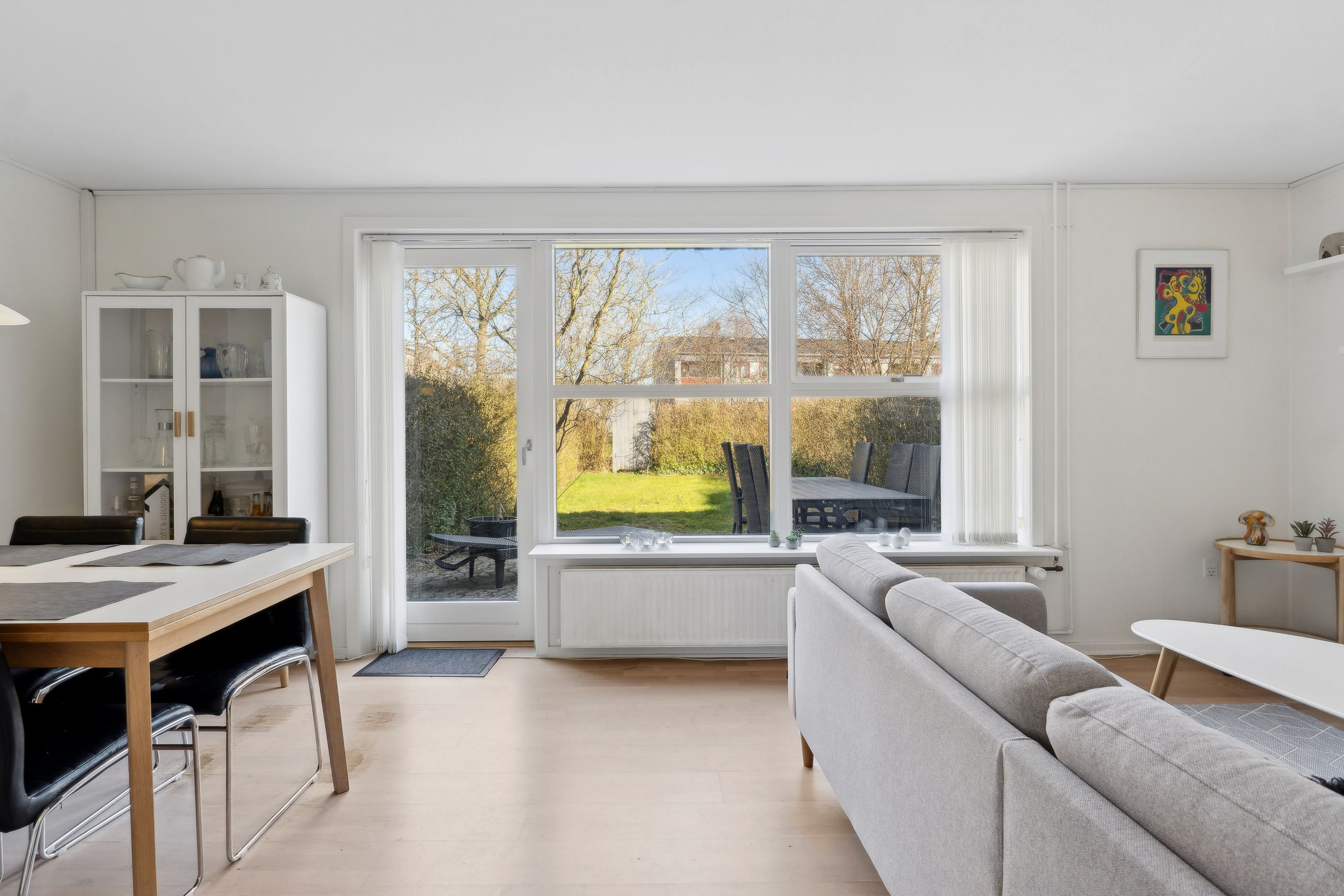 Grønlandsparken i næsten gældsfri Andelsforening, 2 plan på 81m2, med egen mindre have