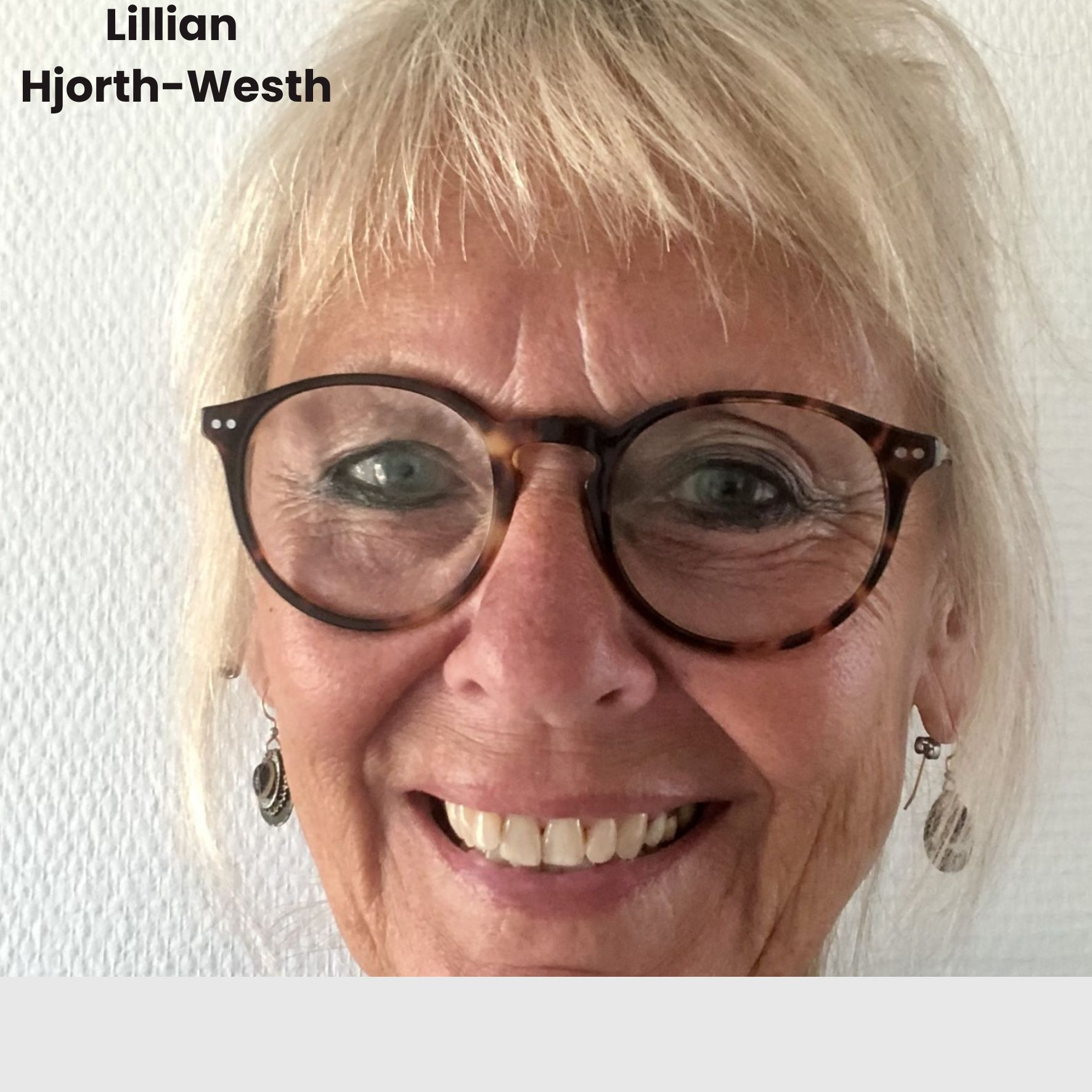 Humoristisk rundrejse på Liselund Højskole