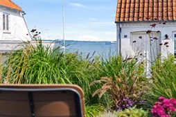 Drømmebolig med strandret i idylliske Dyreborg fra &LIVING Aalborg