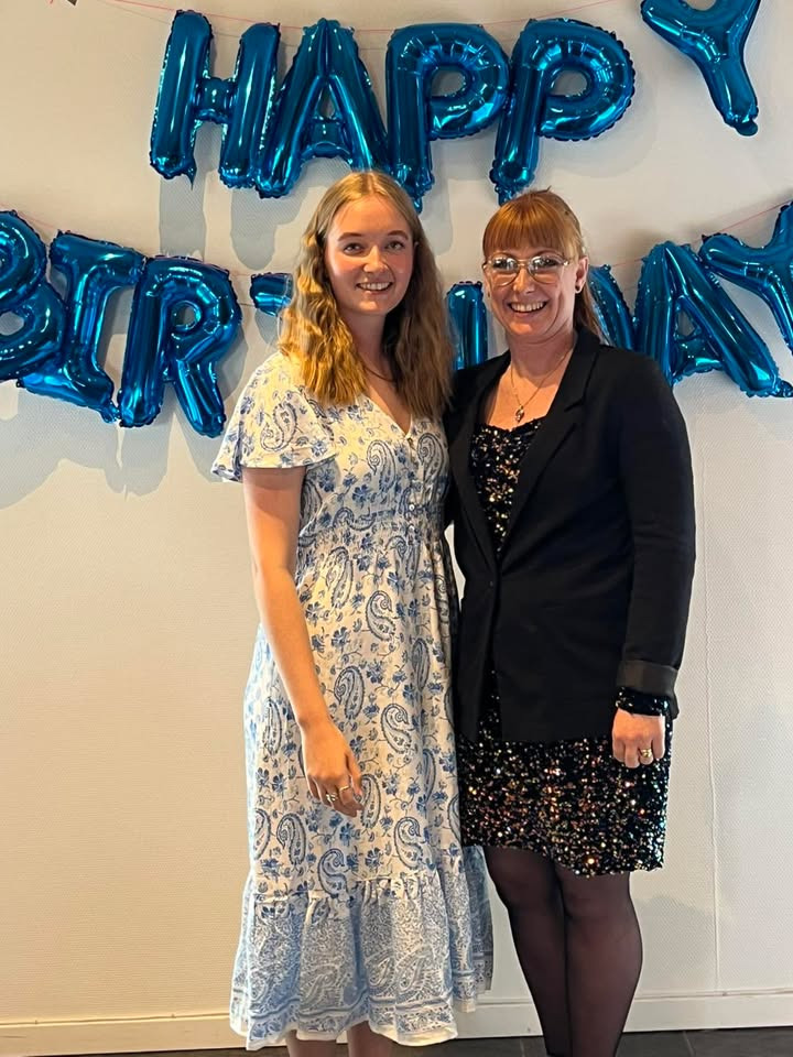 Den Røde Kost fejrer trofast medarbejders 18-års fødselsdag