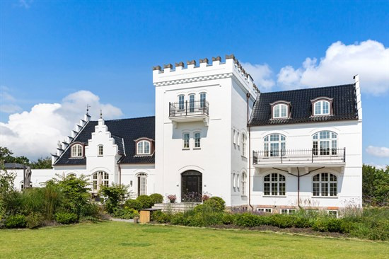 Top 6 over dyreste boliger til salg i Holte. Priser op til 110.000.000 kr