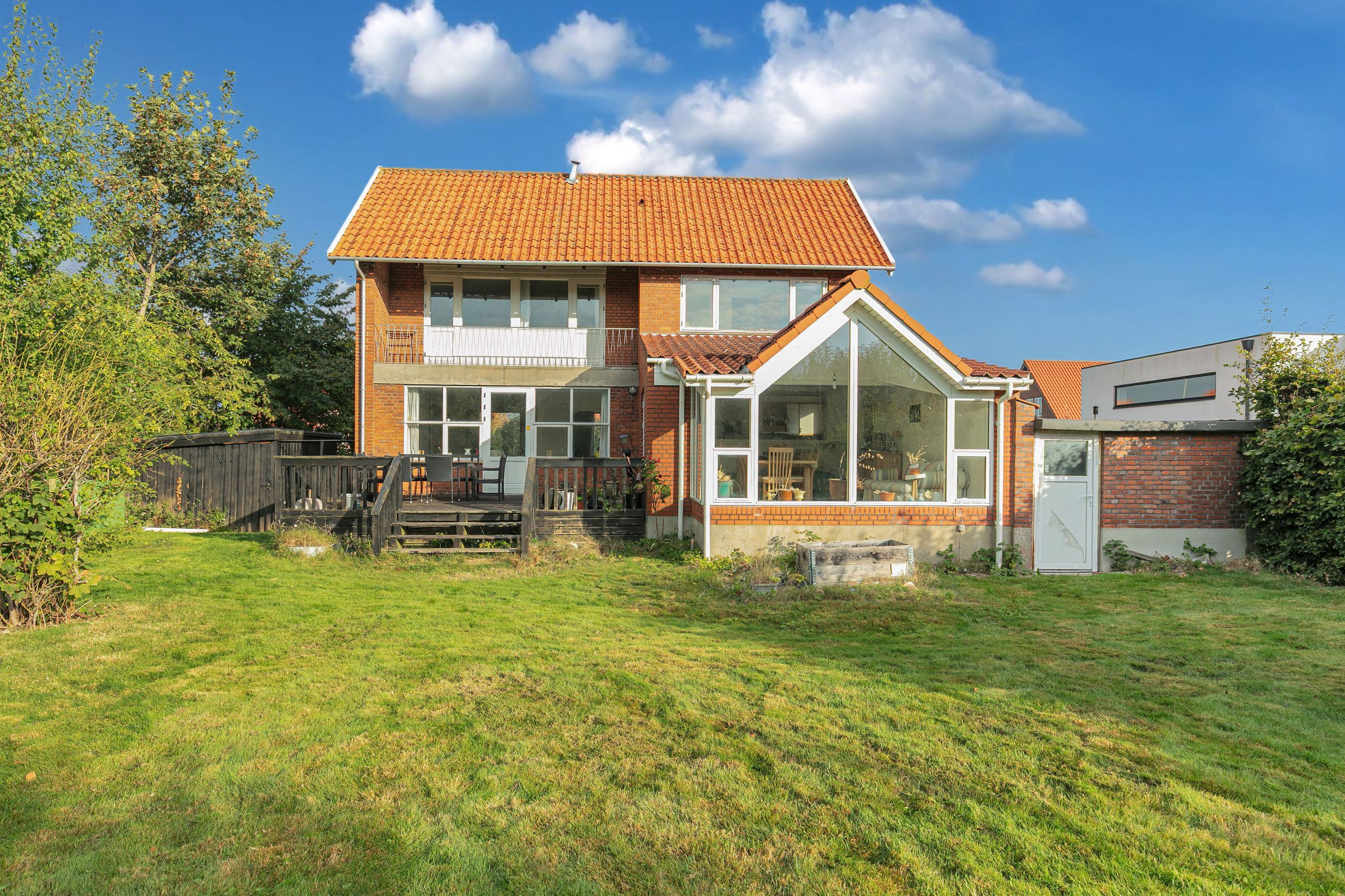 3 plans villa i Boldesager på 251 etagem2, med Boldesager skole som nabo