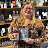 Lahvino Wine & Spirits tilbyder eksklusivt vintertilbud på Rivo Sloe Gin og ginbog til nedsat pris