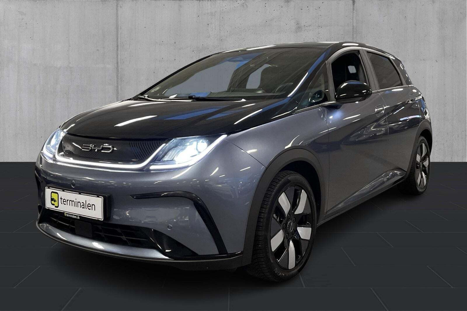 Biler netop sat til salg i Tilst