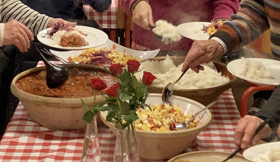 Fællesspisning i Kulturkasernen: En aften med hygge og samvær