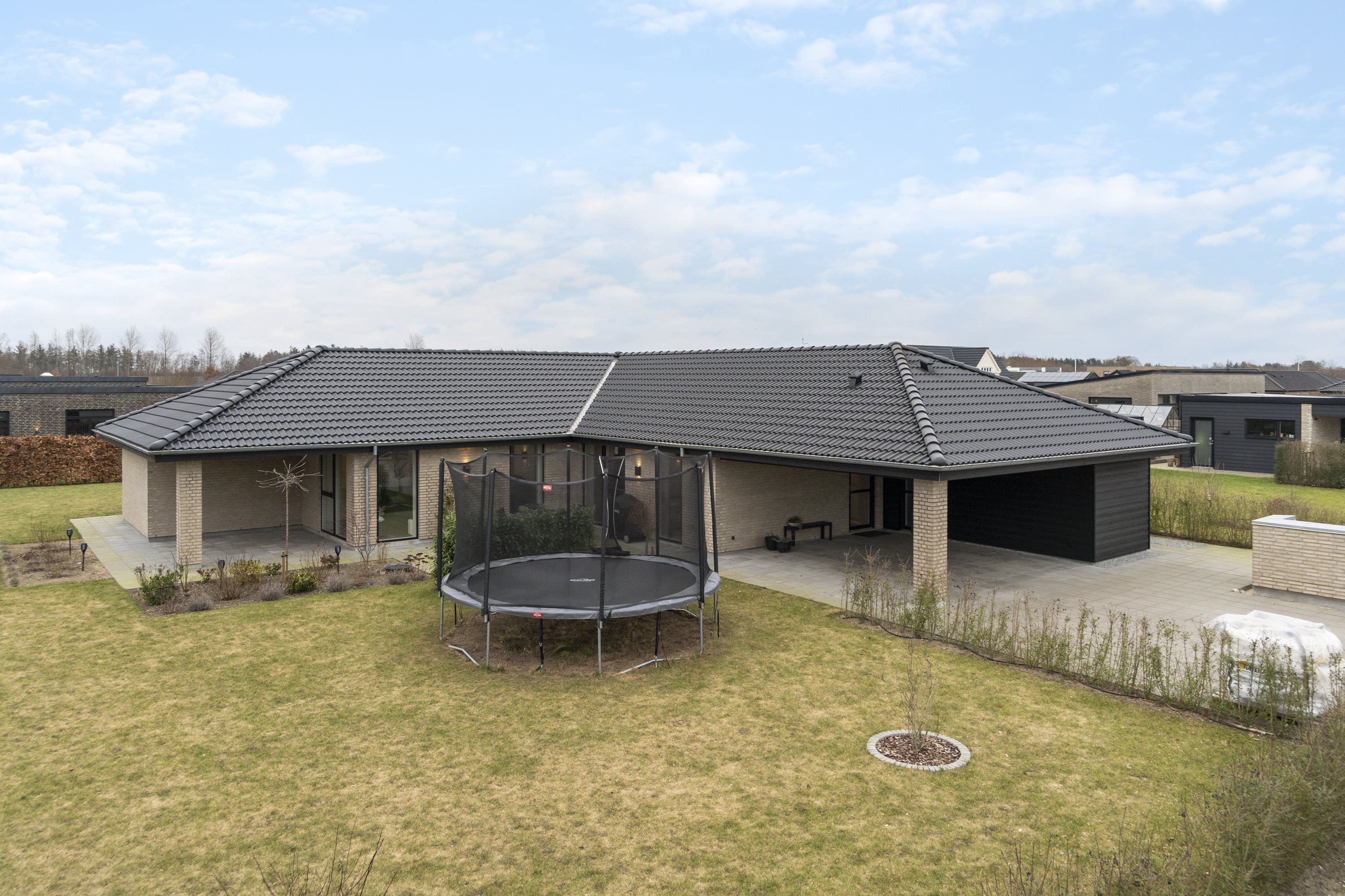 Eksklusiv bolig for 3.745.000 kr er netop kommet til salg i Vadum - Se den og de dyreste boliger her