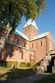 Oplev historien i Sct. Bendts Kirke: Rundvisning og museum