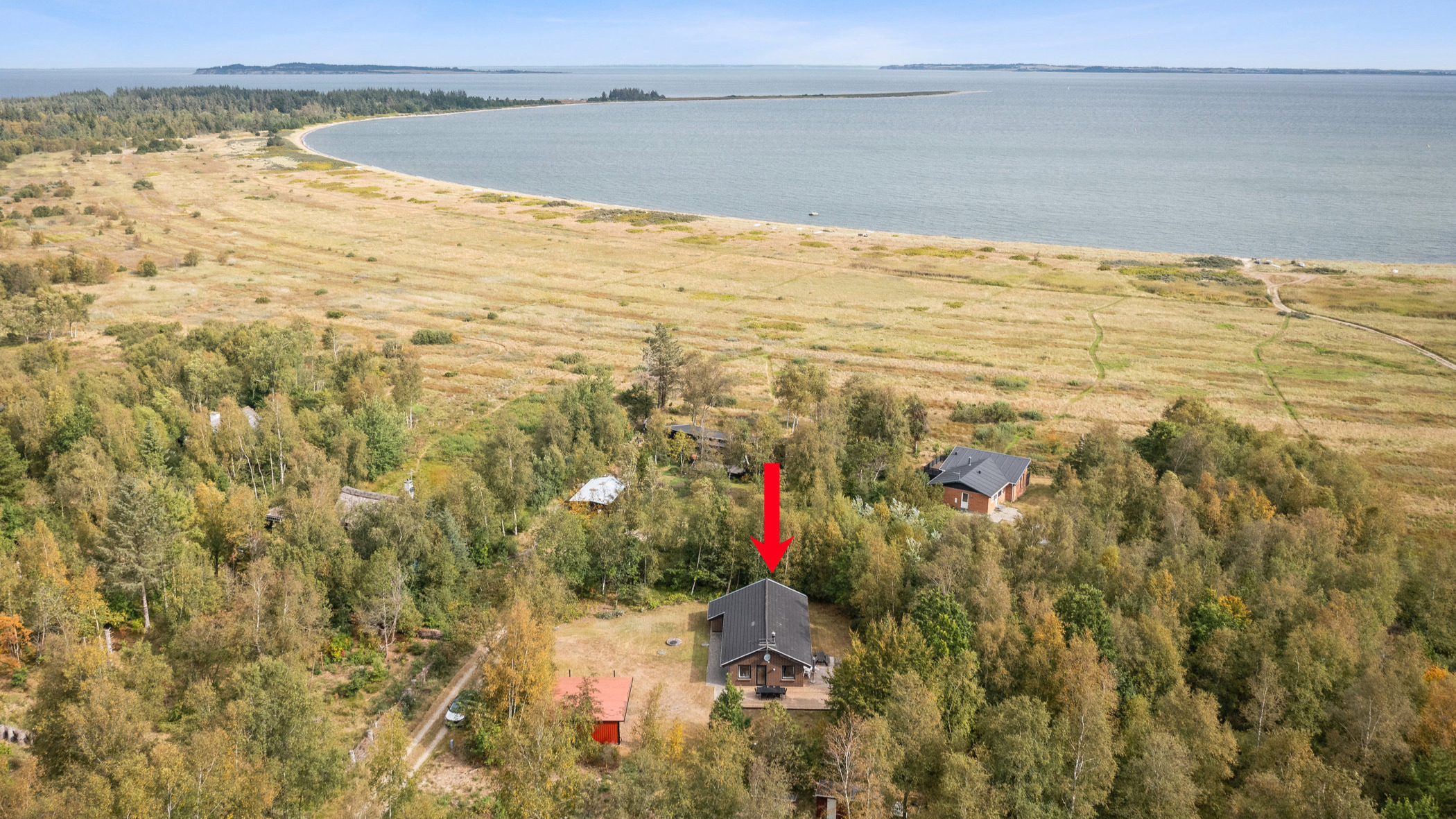 Sommerhusidyl på Fur – ro, lys og 3.000 m² natur på Engelstskovvej 20