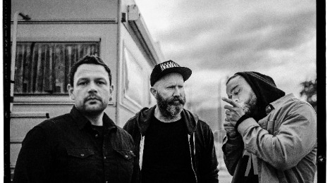 Musikalsk weekend i Sønderborg: SORTHANDSK og Frank's White Canvas på Mejeriet