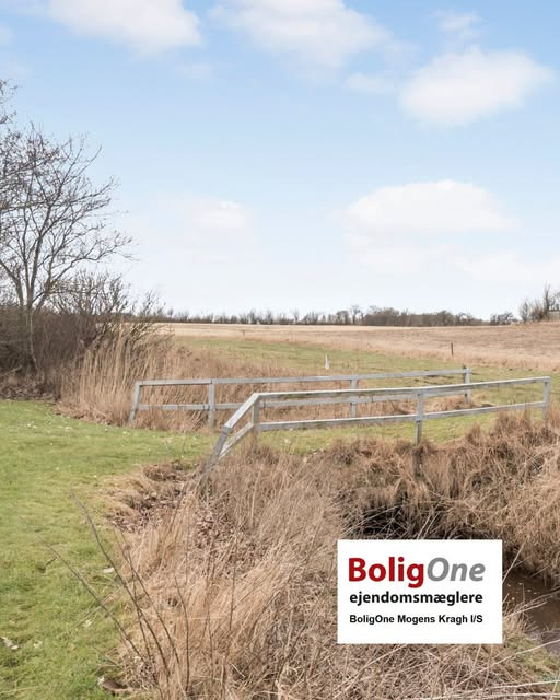 BoligOne Mogens Kragh I/S fremviser landejendom på Ålskovvej 27 med ca. 4 ha jord
