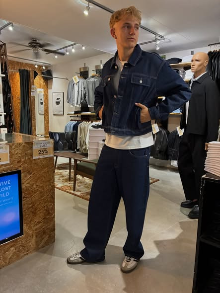 BOXEN tilbyder 25% rabat på pinstripe denimsæt fra JACK & JONES