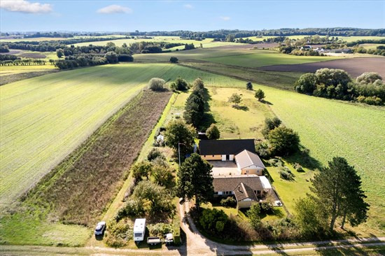 Luksusbolig netop kommet til salg i Kirke Hyllinge: Se hvad du skal smide for Kirke Hyllinges dyreste adresser her