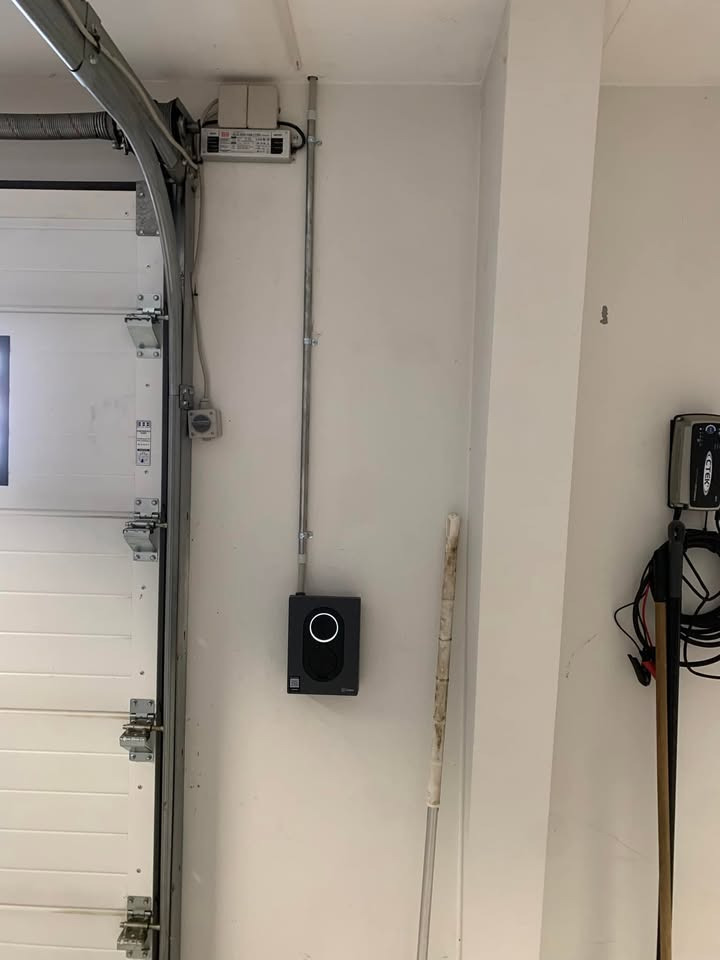 Toldbod El- & Klimateknik ApS installerer 22kW ladestander fra Zaptec