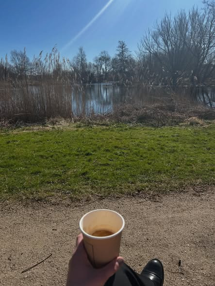 Bachs Begravelser vender tilbage efter påsken og nyder det gode vejr under bisættelse i Nordjylland