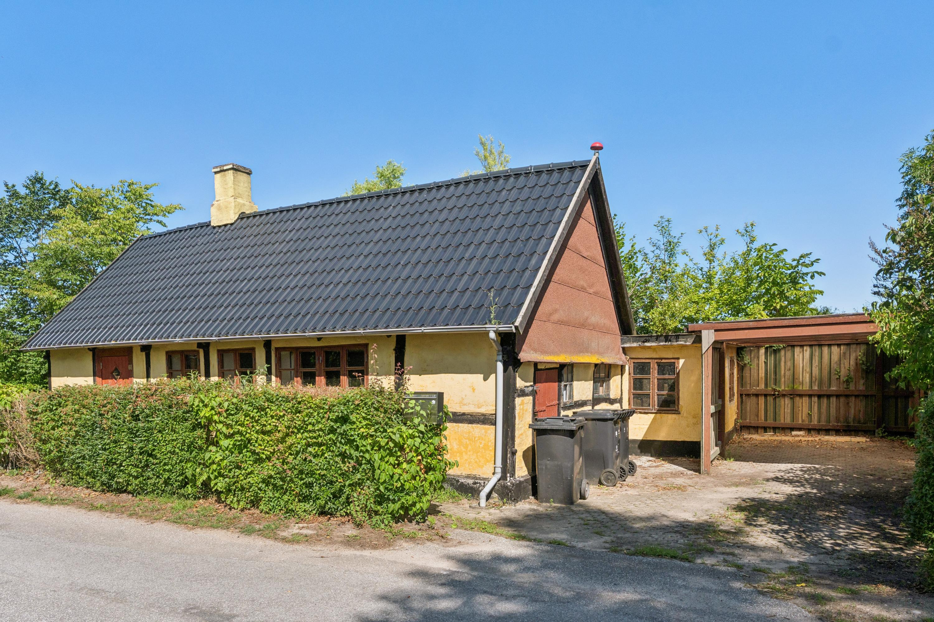 Håndværkertilbud i landlige omgivelser nær Karrebæk Fjord